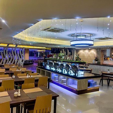 Grand Parama Hotel Tanjung Redep Екстериор снимка