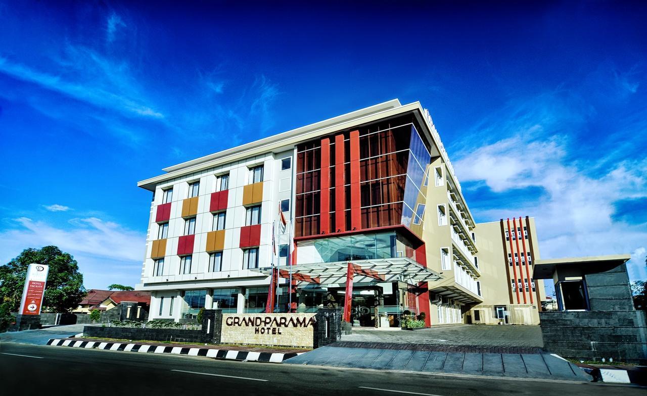 Grand Parama Hotel Tanjung Redep Екстериор снимка