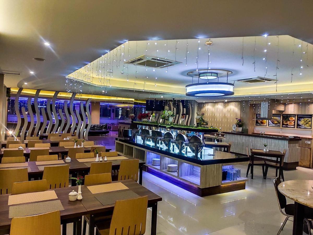 Grand Parama Hotel Tanjung Redep Екстериор снимка